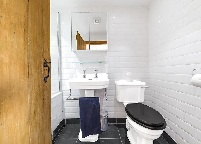 Sun With Stunning Views, 科尼斯顿