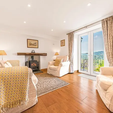 Sun With Stunning Views, Prázdninový dům *